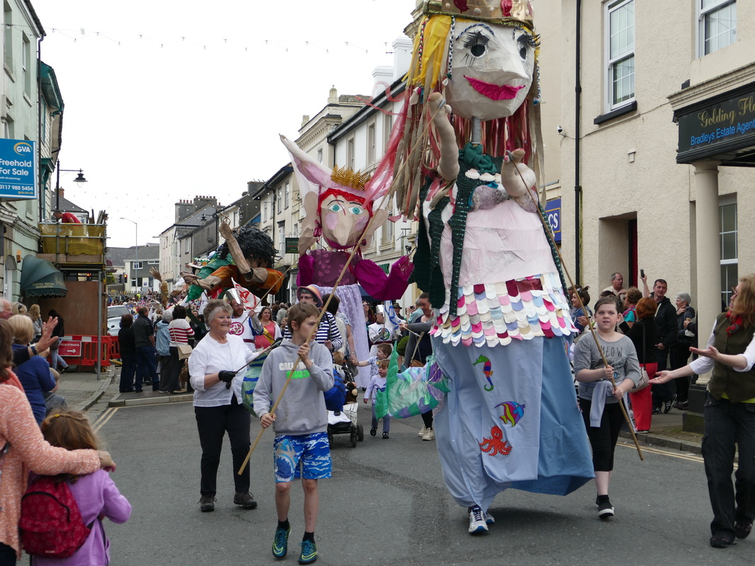Giants Entering Fore Street